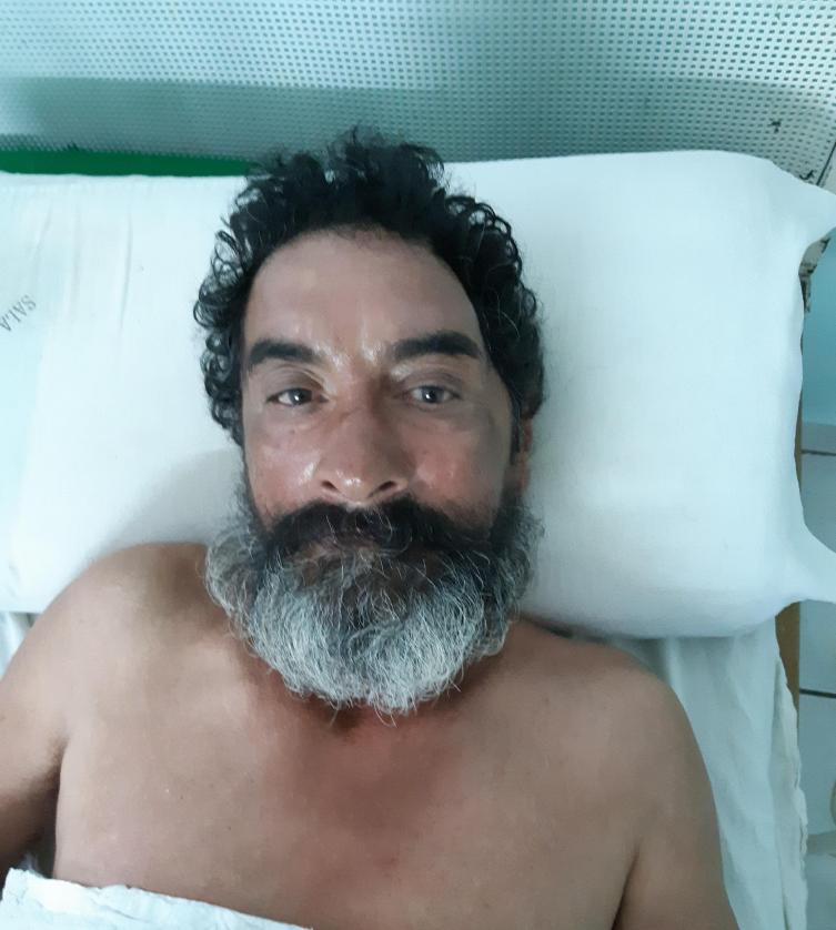 Buscan a familiares de un hombre internado en el Sayago