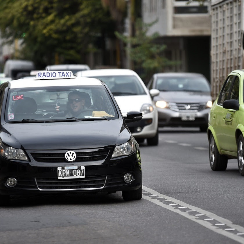 Los taxis volvieron a aumentar en Santa Fe