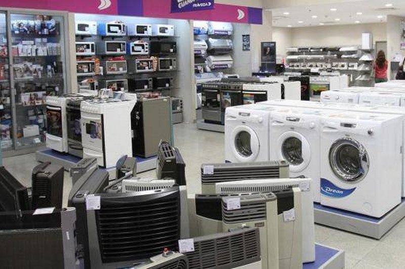 Las ventas minoristas cayeron 5,4 % en diciembre