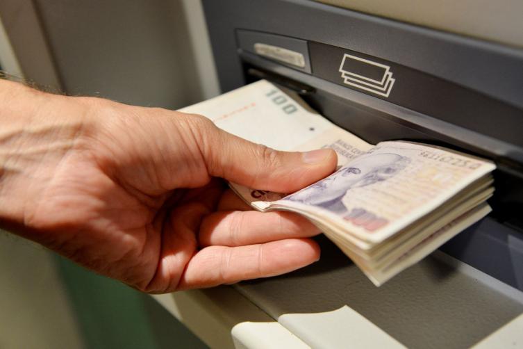 Pago de haberes a los agentes provinciales