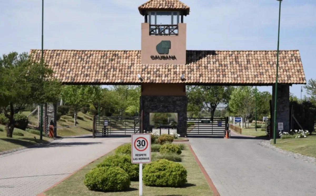 Milei deja sin subsidios a countries y barrios cerrados de Córdoba