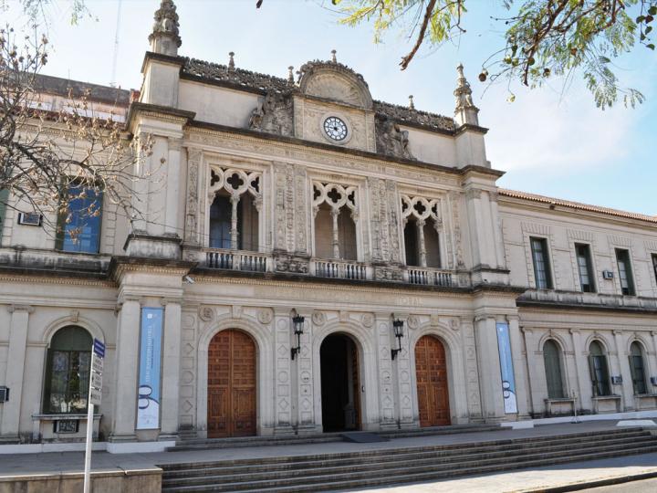 La UNL será Libre de Humo: no se podrá fumar ni vapear