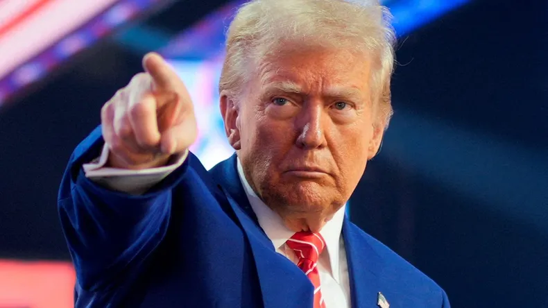 Una enorme flota militar de EE.UU. se dirige hacia Irán