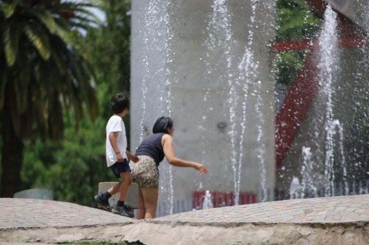 Alerta por una ola de calor en 12 provincias