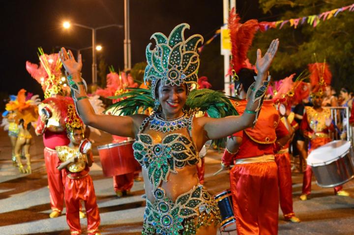 Fin de semana de paseos, música y Carnabarriales en Santa Fe
