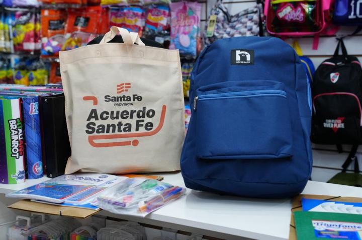 “Mochila Santa Fe para el cole” a 32.000 pesos