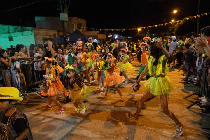Carnabarriales 2026: música, desfile y fuerte participación barrial