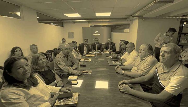 UDA Santa Fe: “Hay funcionarios que cobran 20 salarios docentes”