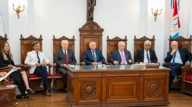 Pullaro pidió apartar a cuatro jueces de la Corte de Justicia