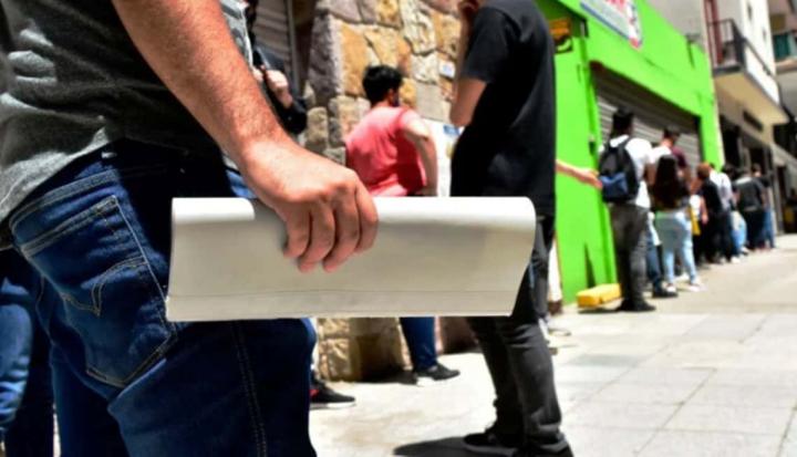 Hay 2 millones de personas desocupadas o en la informalidad