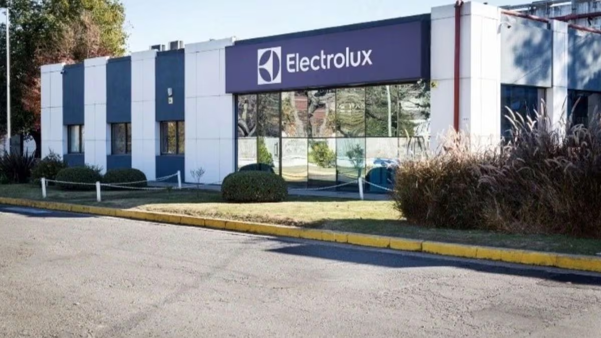 Electrolux cerró su fábrica en Rosario