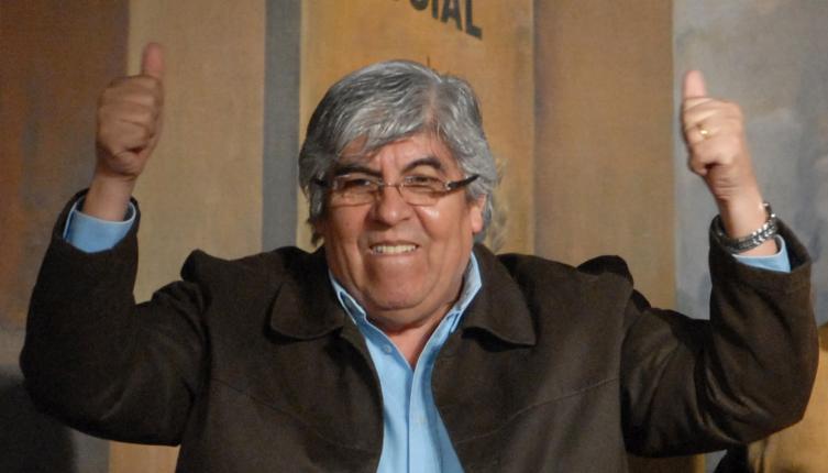 Moyano logró un 40 % de aumento para Camioneros