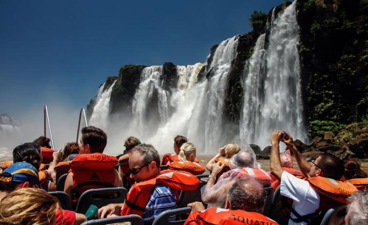 Un millón de turistas recorren el país