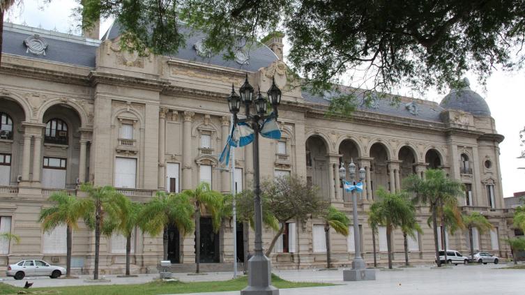 Reintegran el día descontado a los empleados públicos