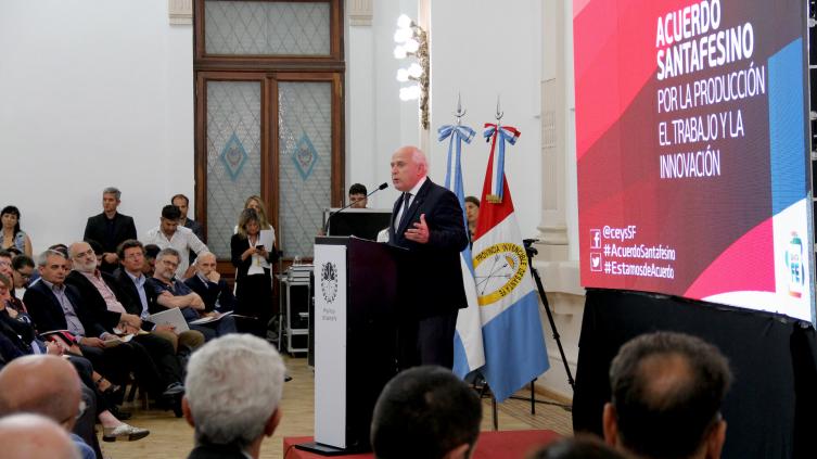 El gobernador presentó el Acuerdo Santafesino