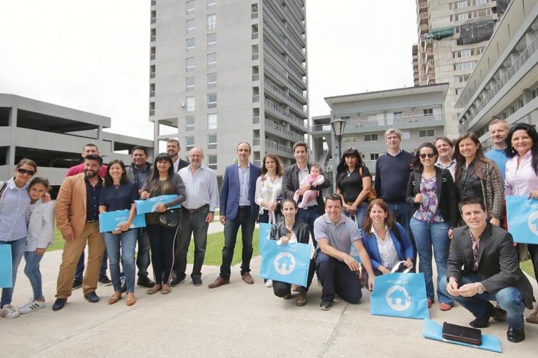 Procrear Santa Fe: entregan las llaves de las viviendas