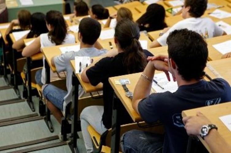 “El ingreso de extranjeros es un despropósito en la UNR” 