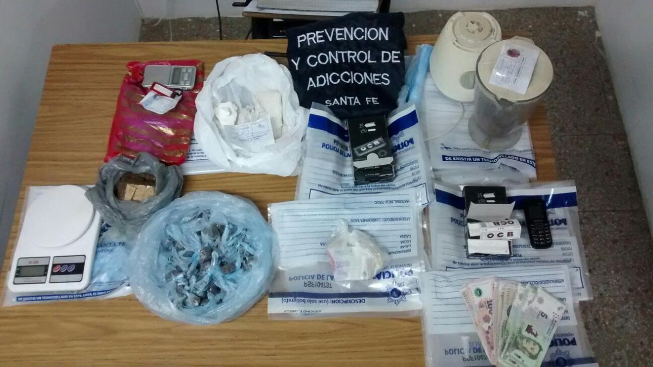 Allanan una vivienda y detienen a una mujer con droga