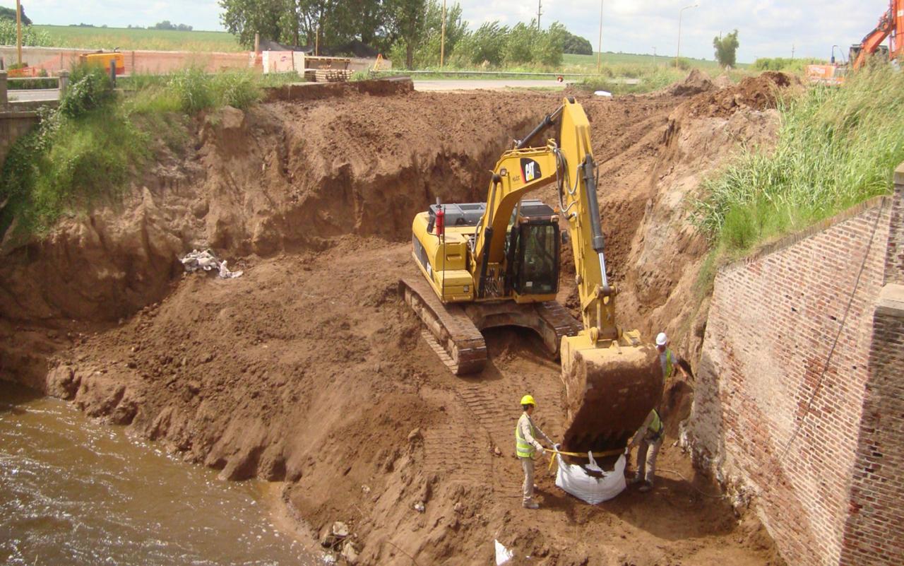 Avanzan con obras hídricas en toda la provincia