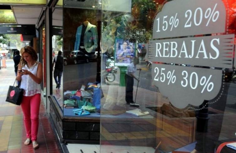 Las ventas minoristas cayeron 10 % en diciembre