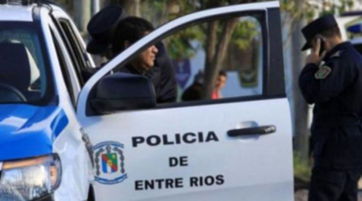 Sancionarán a policías de Entre Ríos que usen el celular 