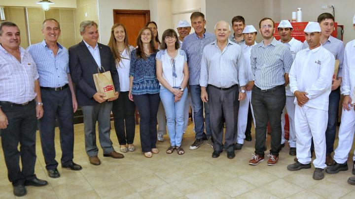 Lifschitz visitó una empresa santafesina que cumple 120 años produciendo cacao