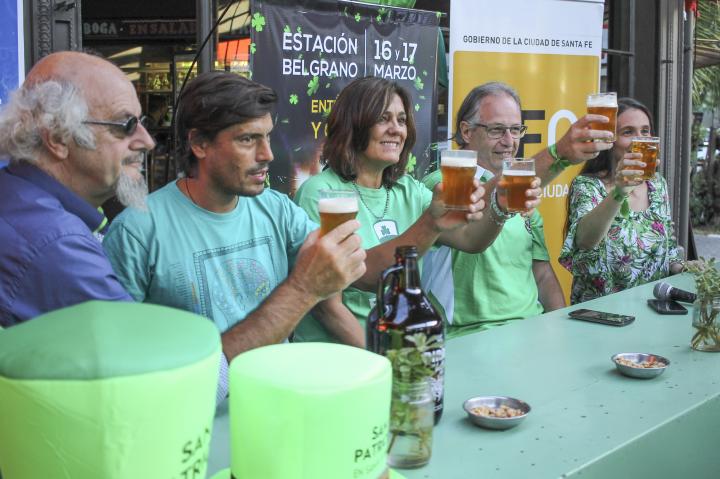 Santa Fe se tiñe de verde para celebrar San Patricio 