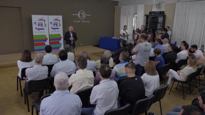 Lifschitz entregó $ 27,5 millones a localidades del norte