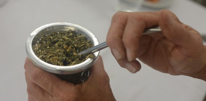El gobierno autorizó una suba del 37,5 %  en el kilo de yerba 