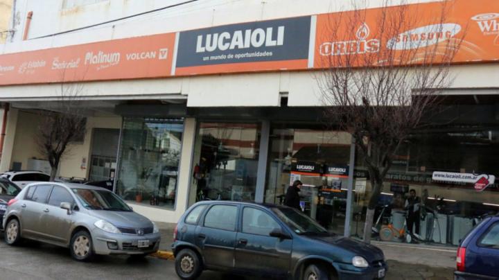 Cerraron 2 cadenas de electrodomésticos: 500 empleados en la calle