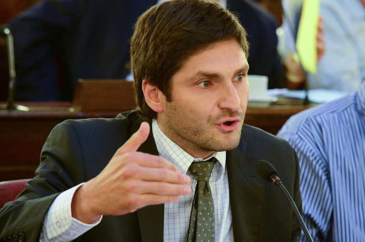 Pullaro expuso el plan de seguridad ante gremios rosarinos