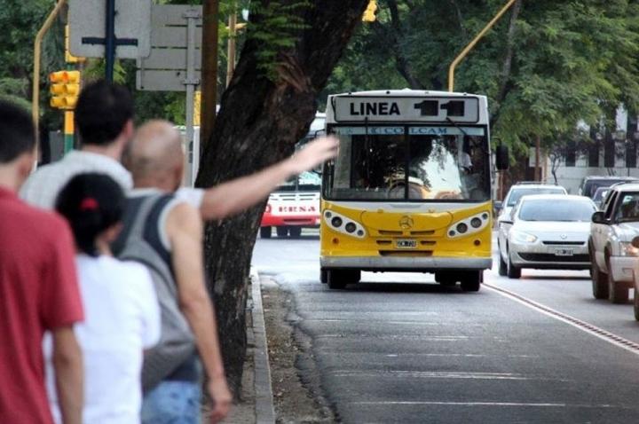 La UTA acató la conciliación y levantó el paro de micros