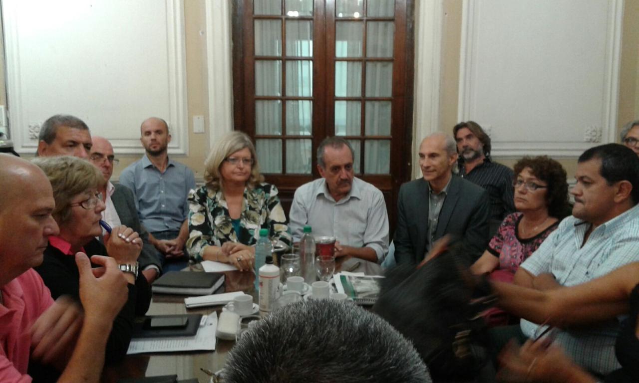 El gobierno ofreció 34% y no conformó a los docentes