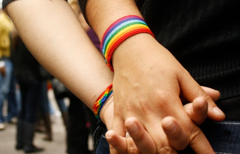 “Guía para la atención integral de lesbianas y mujeres bisexuales”