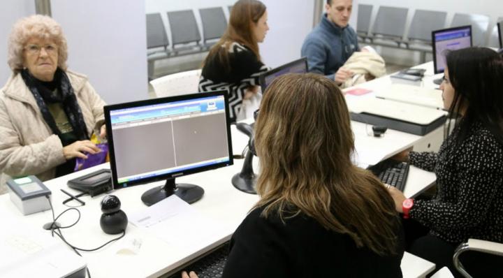El Registro Civil entrega DNI durante este finde