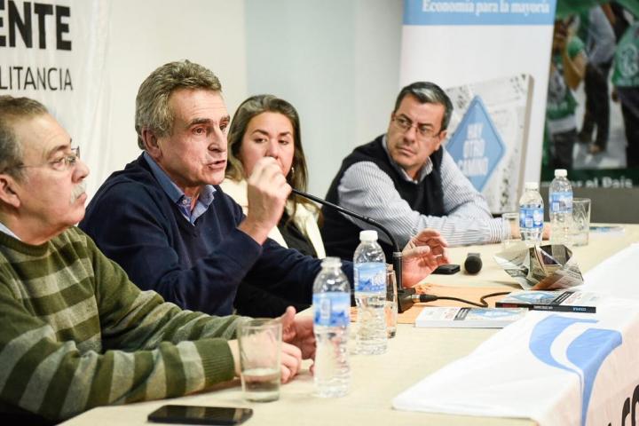Rossi: “Hay que recomponer la vida de los argentinos” 