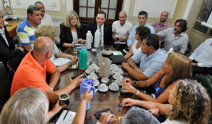 Santa Fe ofreció a los maestros un sueldo inicial superior a los 12 mil pesos