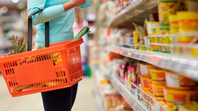 Las ventas minoristas cayeron 18,6 % en agosto