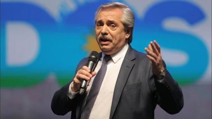 Alberto prometió “respetar los ahorros en dólares” 