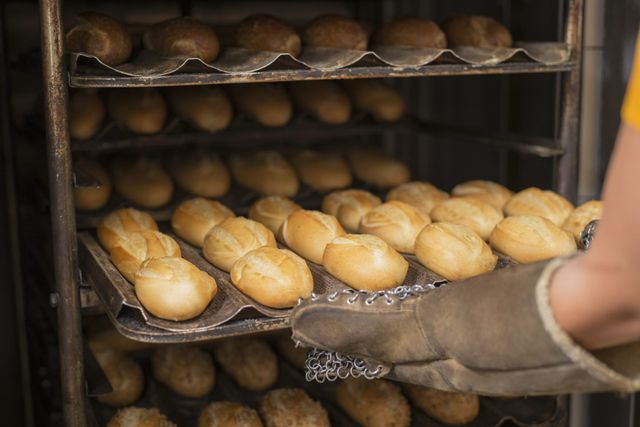 El kilo de pan subirá a $140 