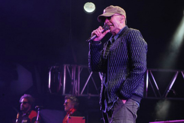 No estaba Solari, había 200 mil fieles