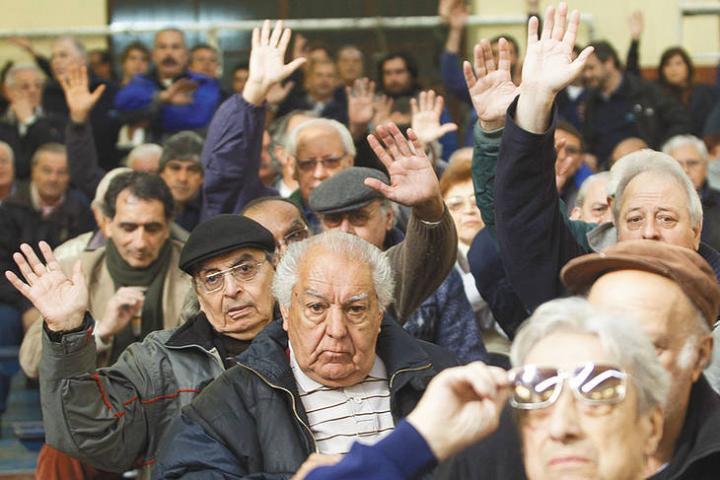 Jubilaciones aumentan 8,74 % en diciembre
