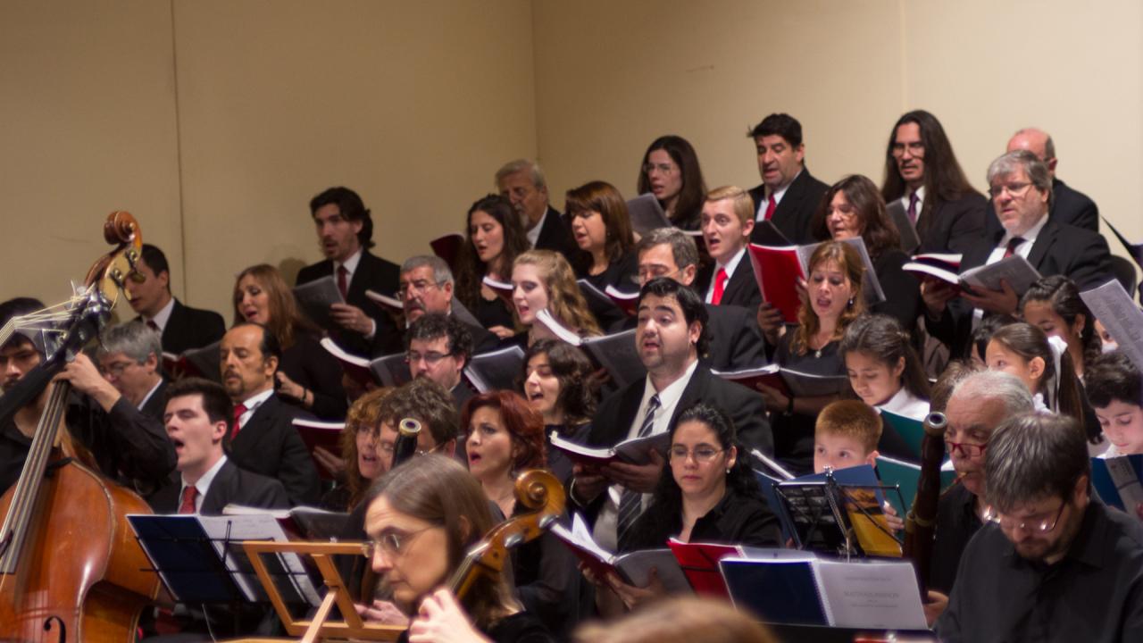 El Coro Polifónico dará conciertos didácticos a alumnos