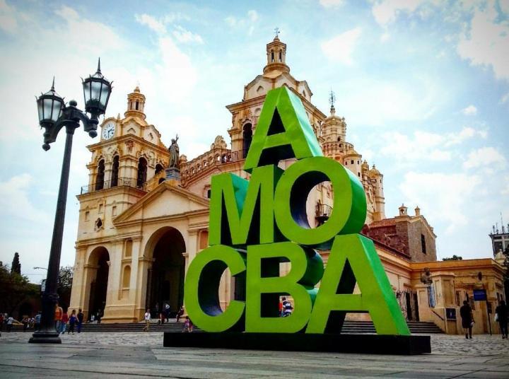 “Córdoba está fundida y saqueada”