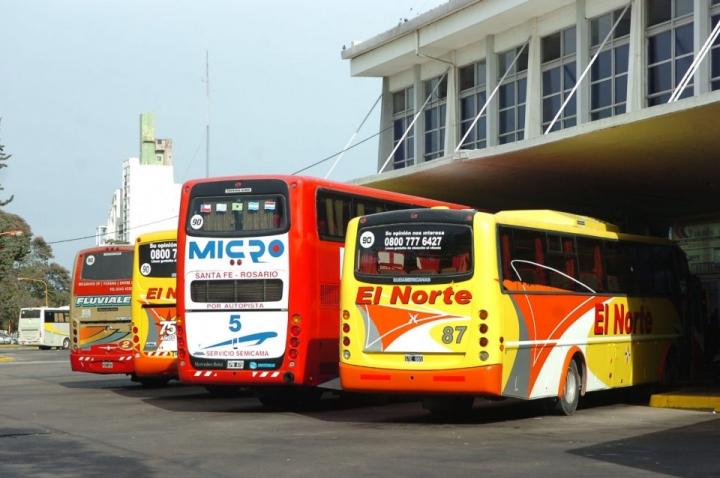 Colectivos interurbanos siguen sin circular