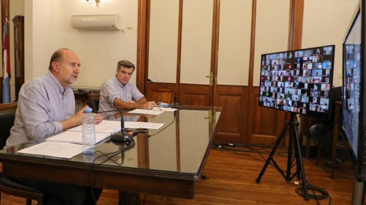 Perotti: “Mover la economía, sin generar movilidad masiva de la gente” 