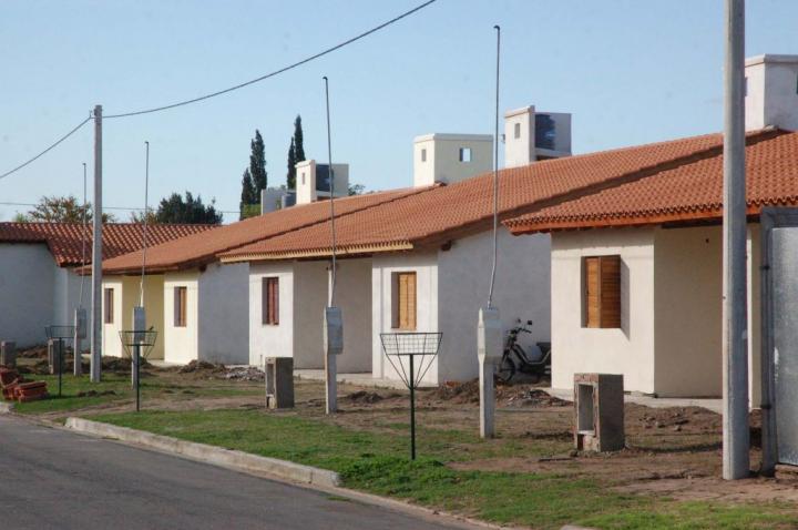 Santa Fe pospone el aumento en planes de viviendas
