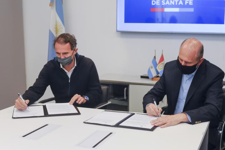 Anuncian obras sanitarias para 9 ciudades de Santa Fe