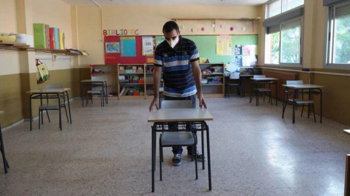Las escuelas deberán implementar “aulas burbuja” 