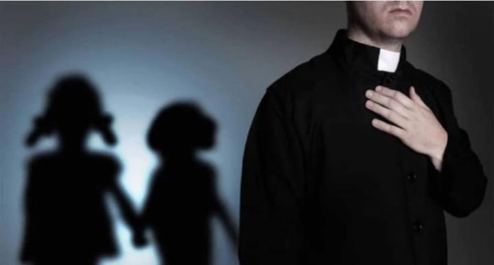 Denuncian a un cura por abuso sexual 